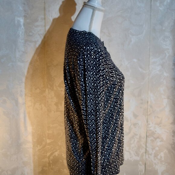 Ann Taylor LOFT XL Black White Chevron Zig Zag Button Cardigan - Picture 3 of 9